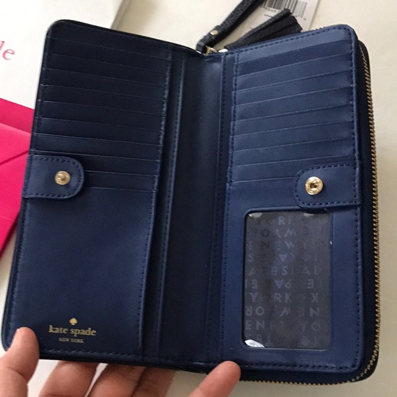 New Kate Spade Chester Street around Wallet - Picture 3 of 6